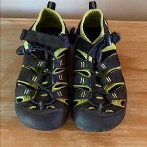 Keen Kids Water Shoes SZ 1